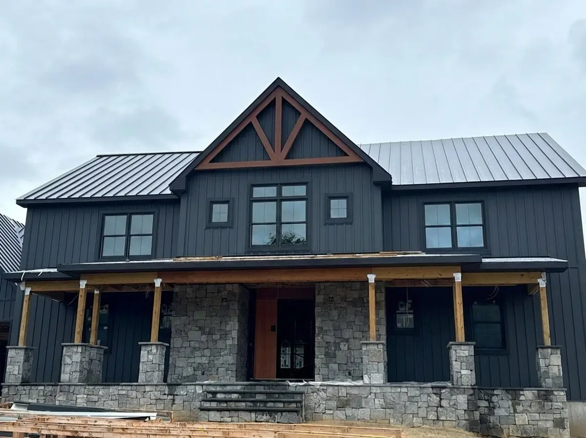 Metal Batten in Textured Midnight Gray on New Jersey