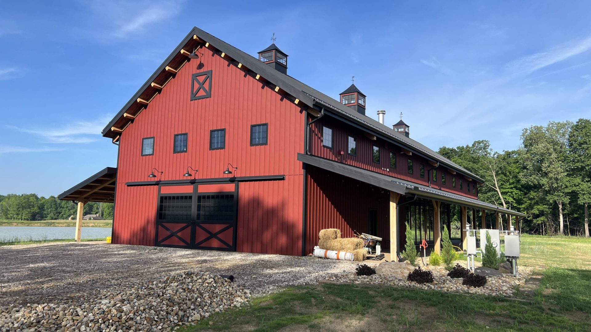 Metal exteriors roofing